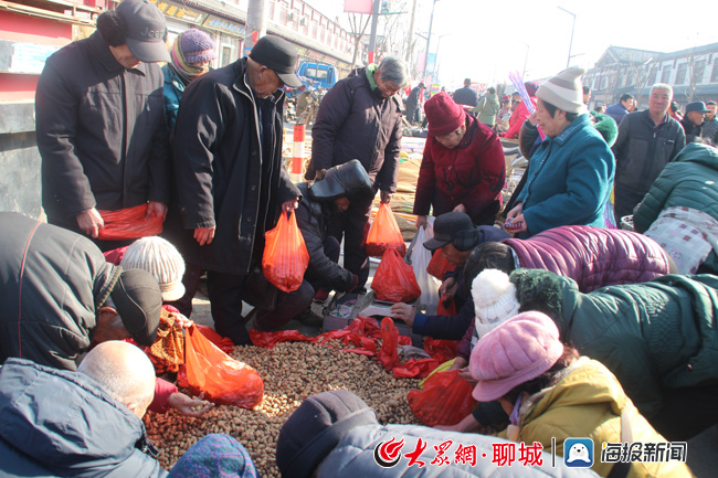 春节将至 高唐梁村大集年味十足_高唐县_聊城大众网