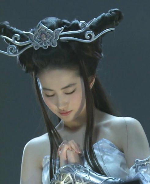 刘亦菲 2010年电影《倩女幽魂》中的聂小倩返回聊城大众网首页>>